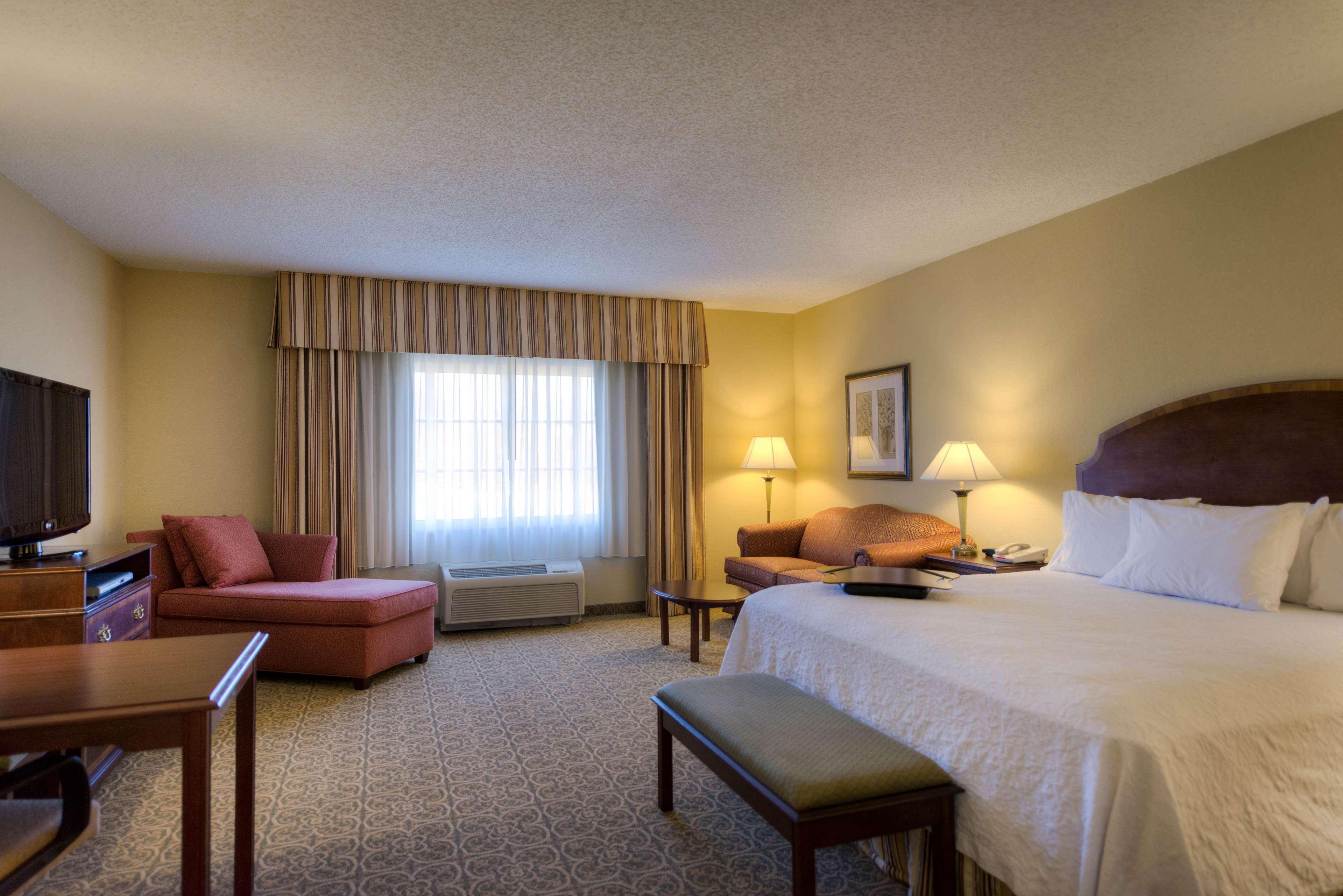 Hampton Inn&suites - Hotel 3*