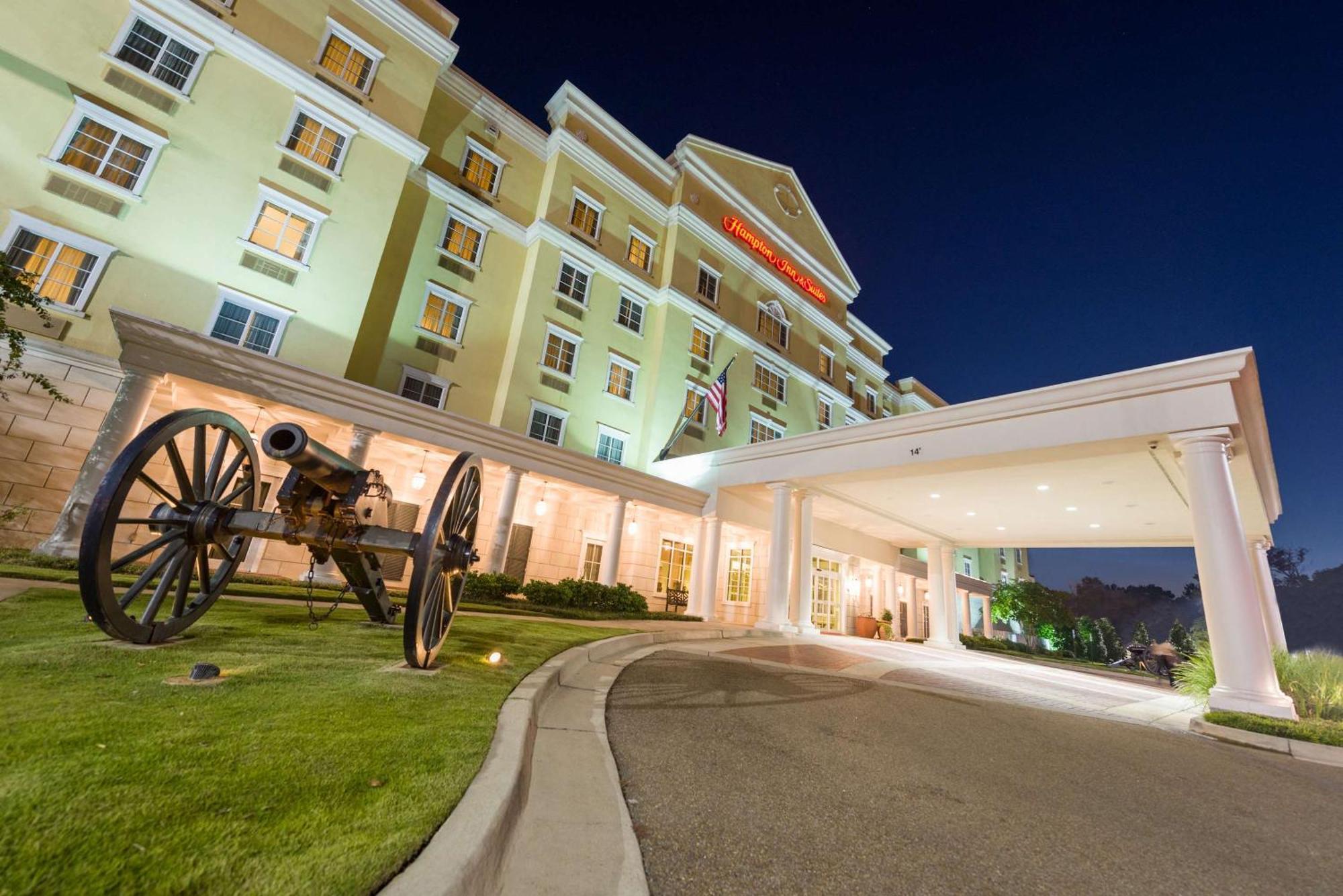 Hampton & - Hotel 3*