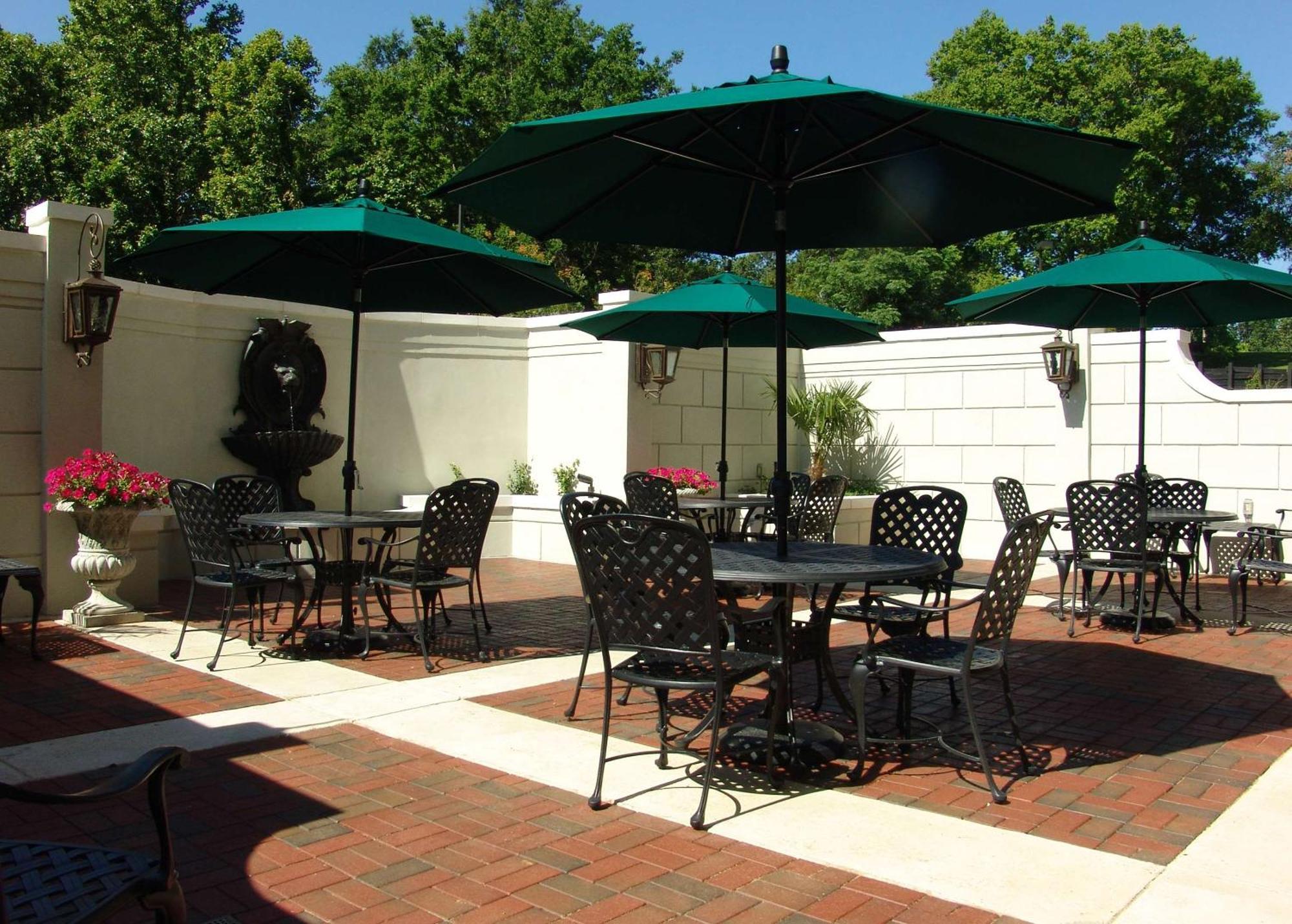 Hampton & - Hotel Vicksburg